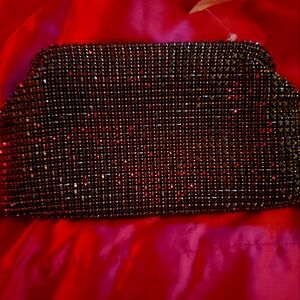 No need for an evening clutch .